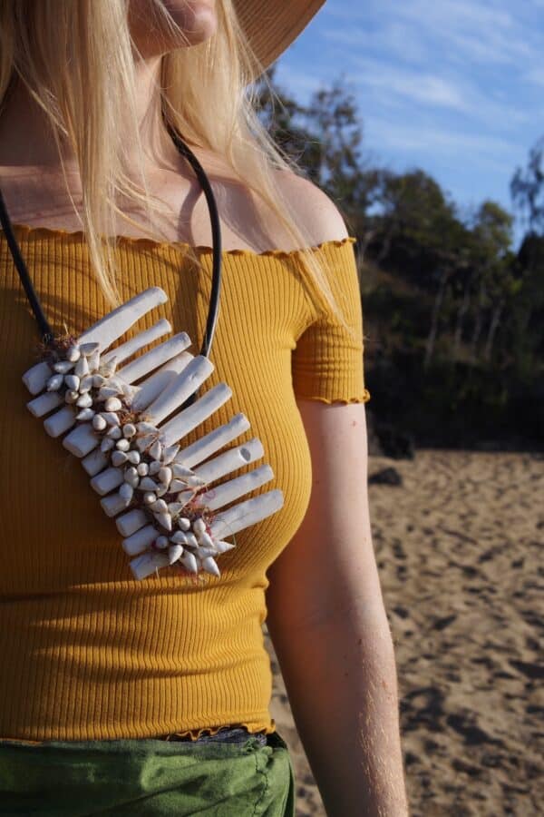 Neckpiece krystal